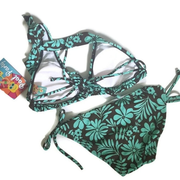 Pool Party Bikini Two Piece Swim Suit - Picture 2 of 7